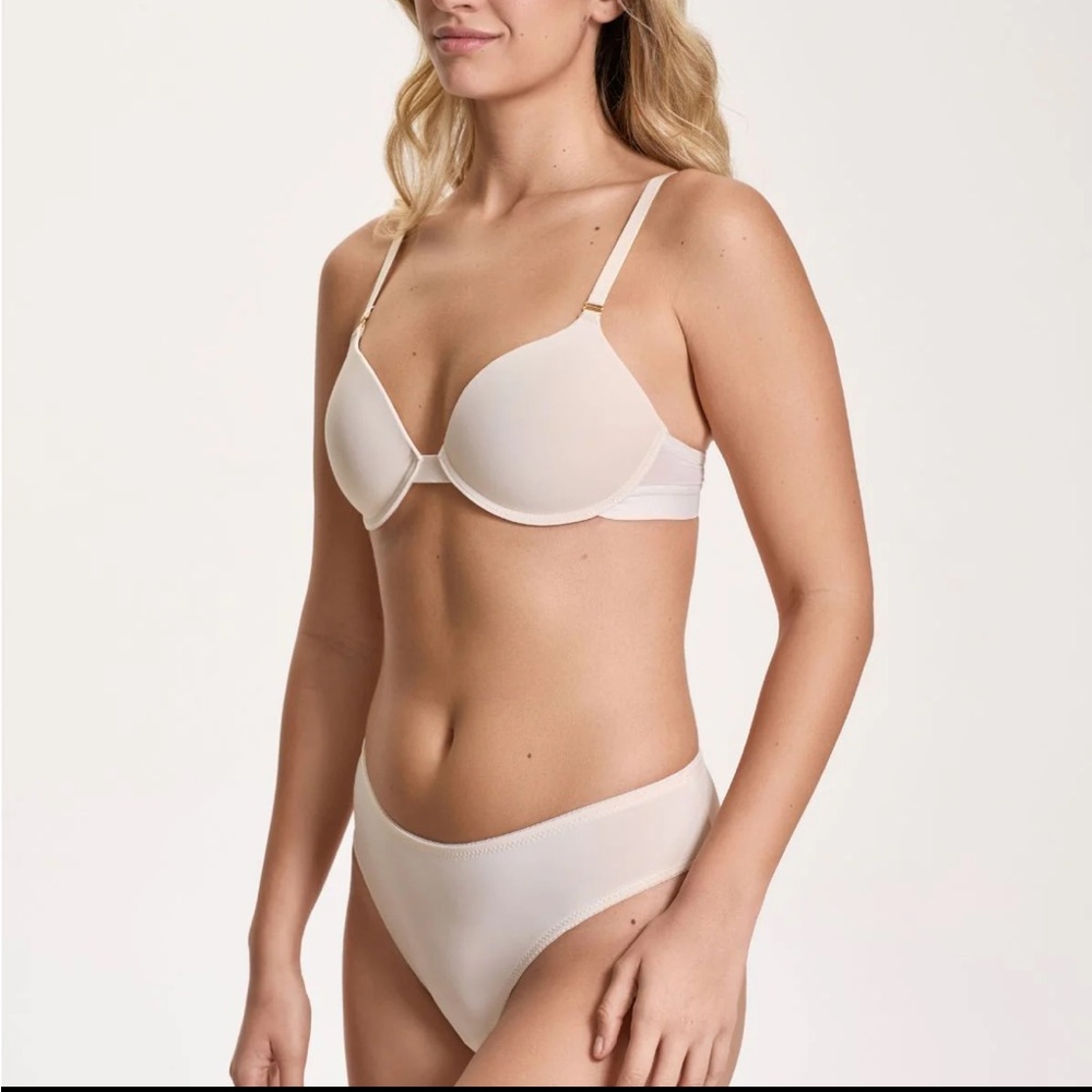 NWT Cherries 24/7 Lift Push Up Bra 34AA